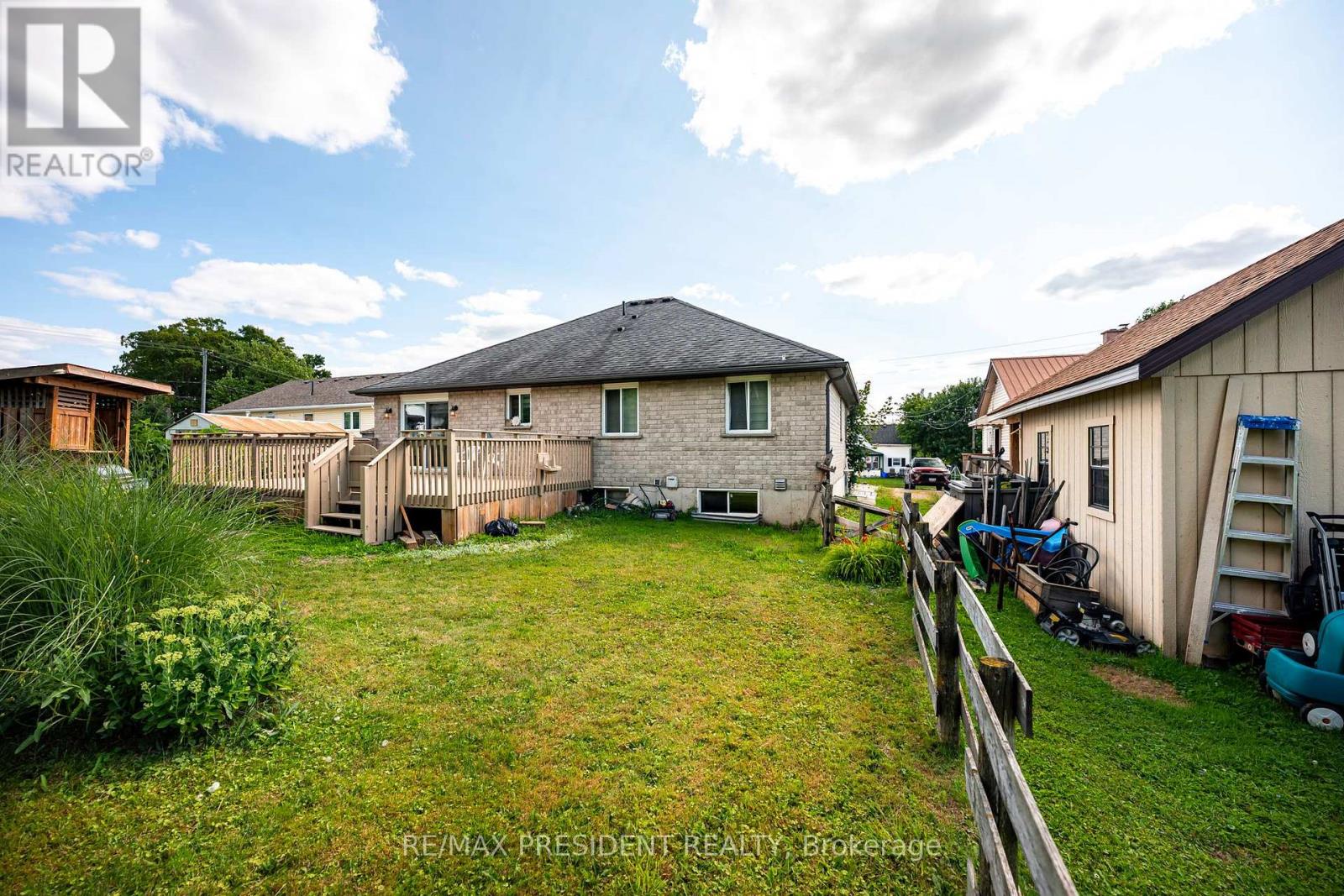 181 Edward Street, Wellington North, Ontario  N0G 1A0 - Photo 11 - X12742032