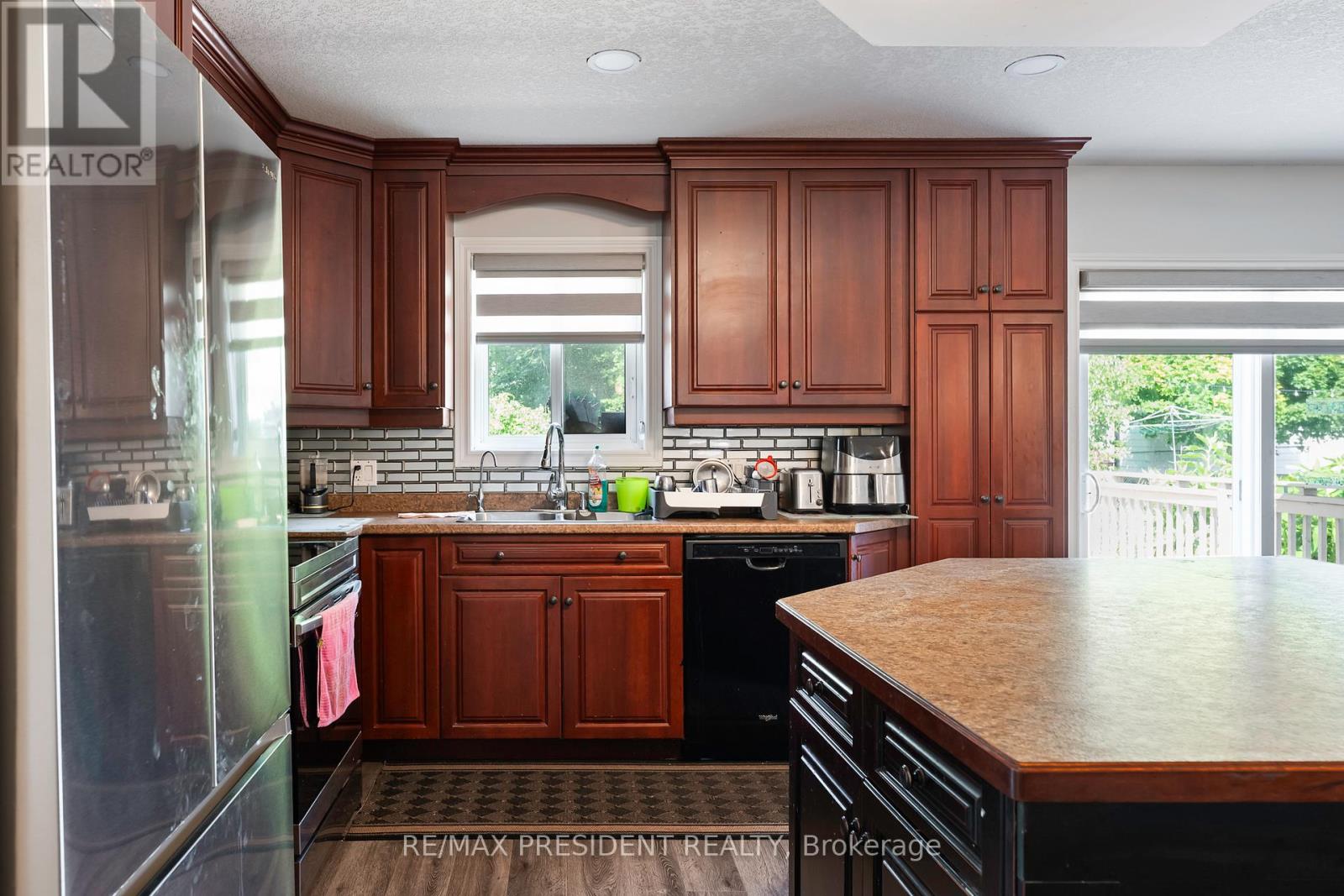 181 Edward Street, Wellington North, Ontario  N0G 1A0 - Photo 32 - X12742032