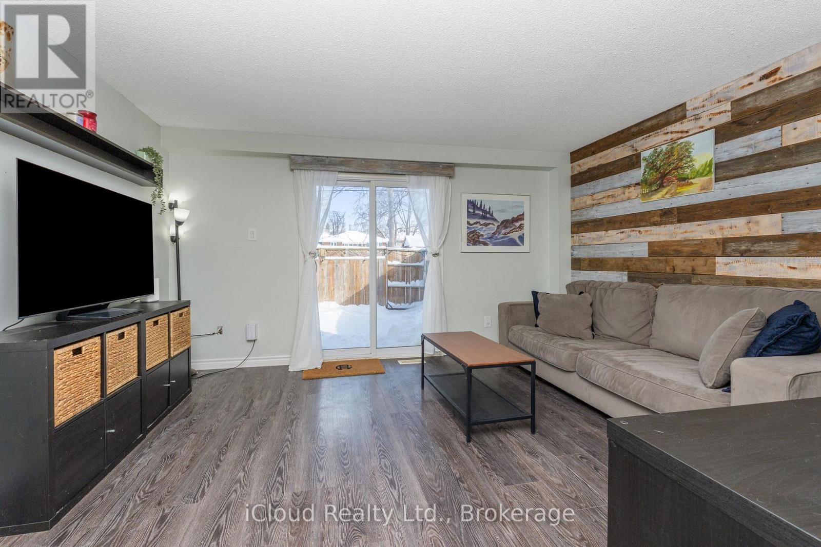 1 - 40 Silvercreek Parkway, Guelph, Ontario  N1H 7X5 - Photo 12 - X12742112