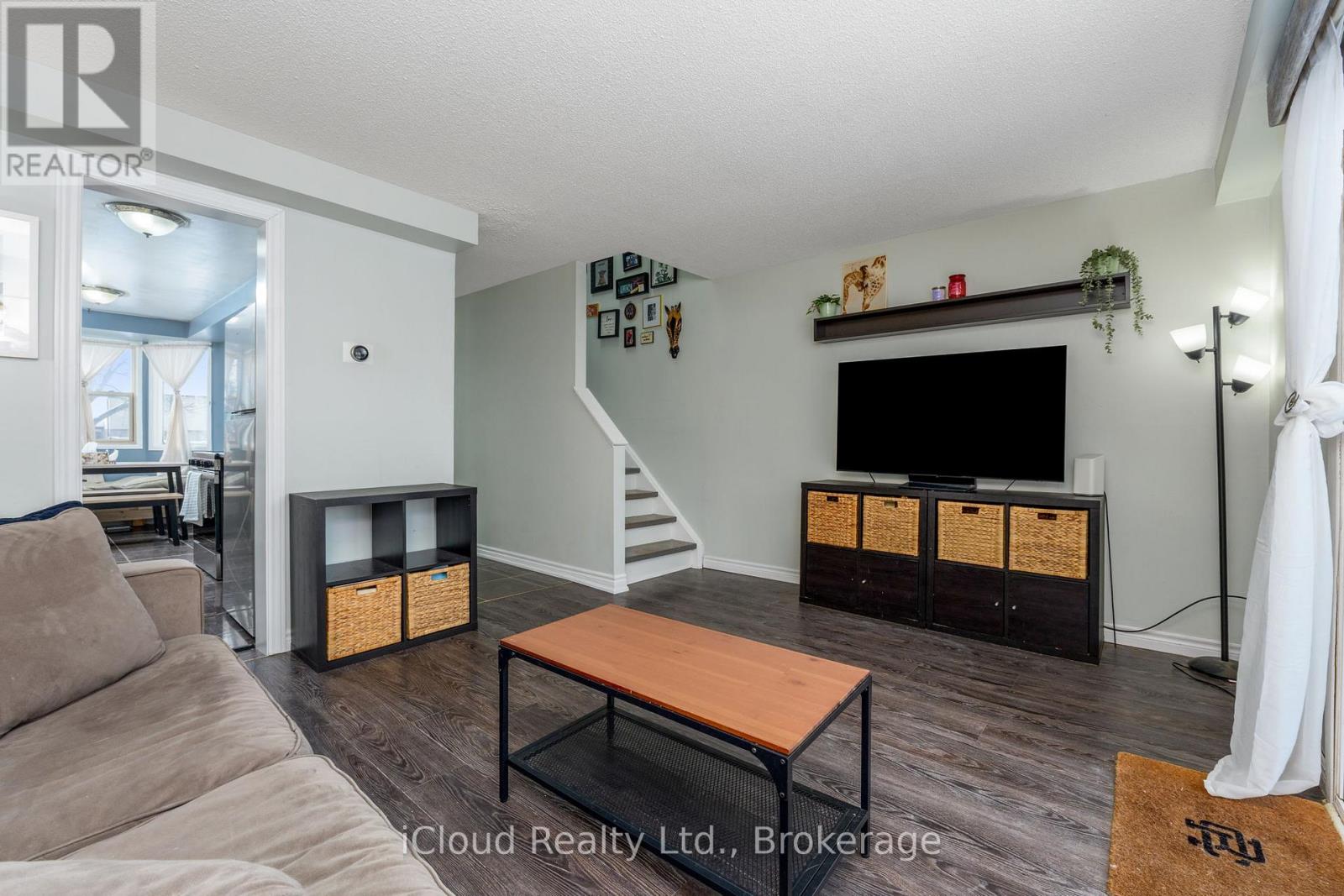 1 - 40 Silvercreek Parkway, Guelph, Ontario  N1H 7X5 - Photo 16 - X12742112