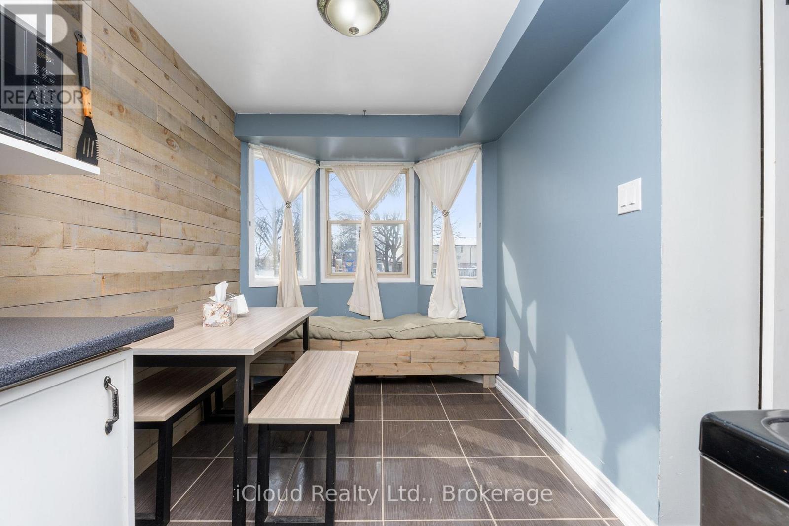 1 - 40 Silvercreek Parkway, Guelph, Ontario  N1H 7X5 - Photo 7 - X12742112