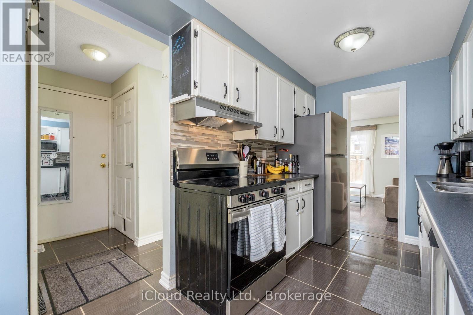 1 - 40 Silvercreek Parkway, Guelph, Ontario  N1H 7X5 - Photo 9 - X12742112