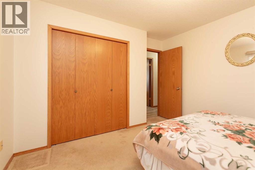 83 Elm Crescent S, Lethbridge, Alberta  T1K 4W8 - Photo 16 - A2280111