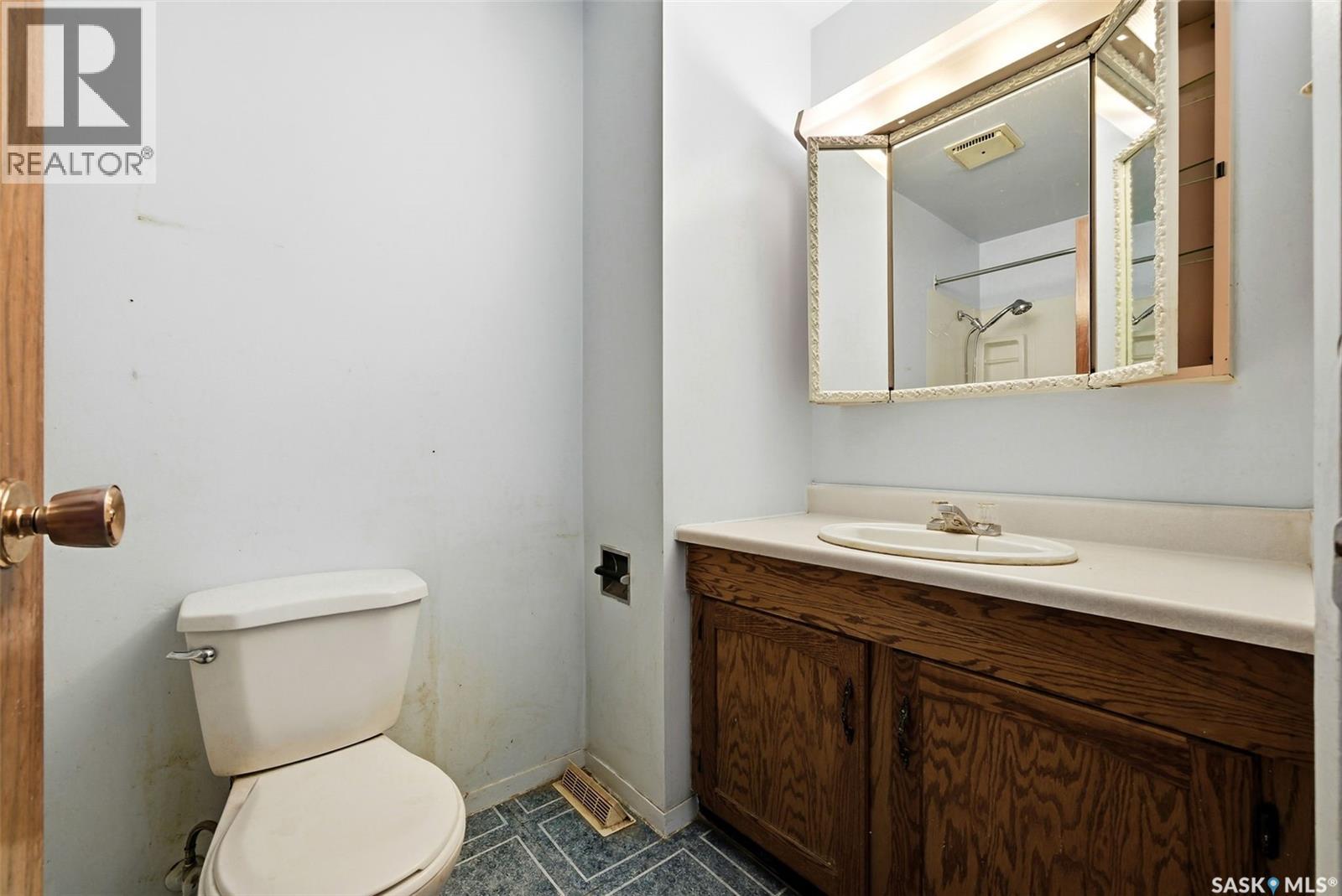 535 Osler Street, Regina, Saskatchewan  S4R 1W2 - Photo 12 - SK027666