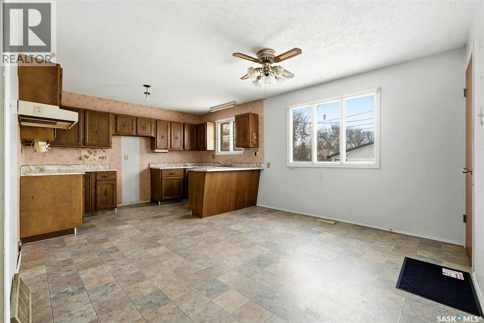 535 Osler Street, Regina, Saskatchewan  S4R 1W2 - Photo 5 - SK027666