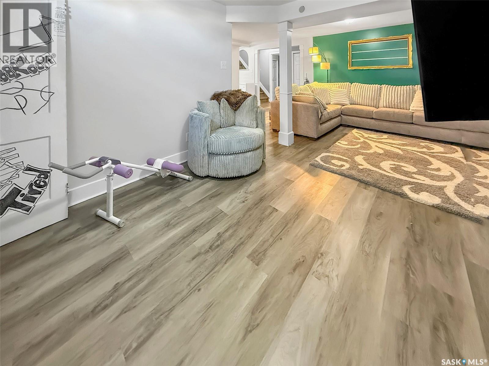 1110 Bothwell Drive, Swift Current, Saskatchewan  S9H 1Z9 - Photo 14 - SK027525