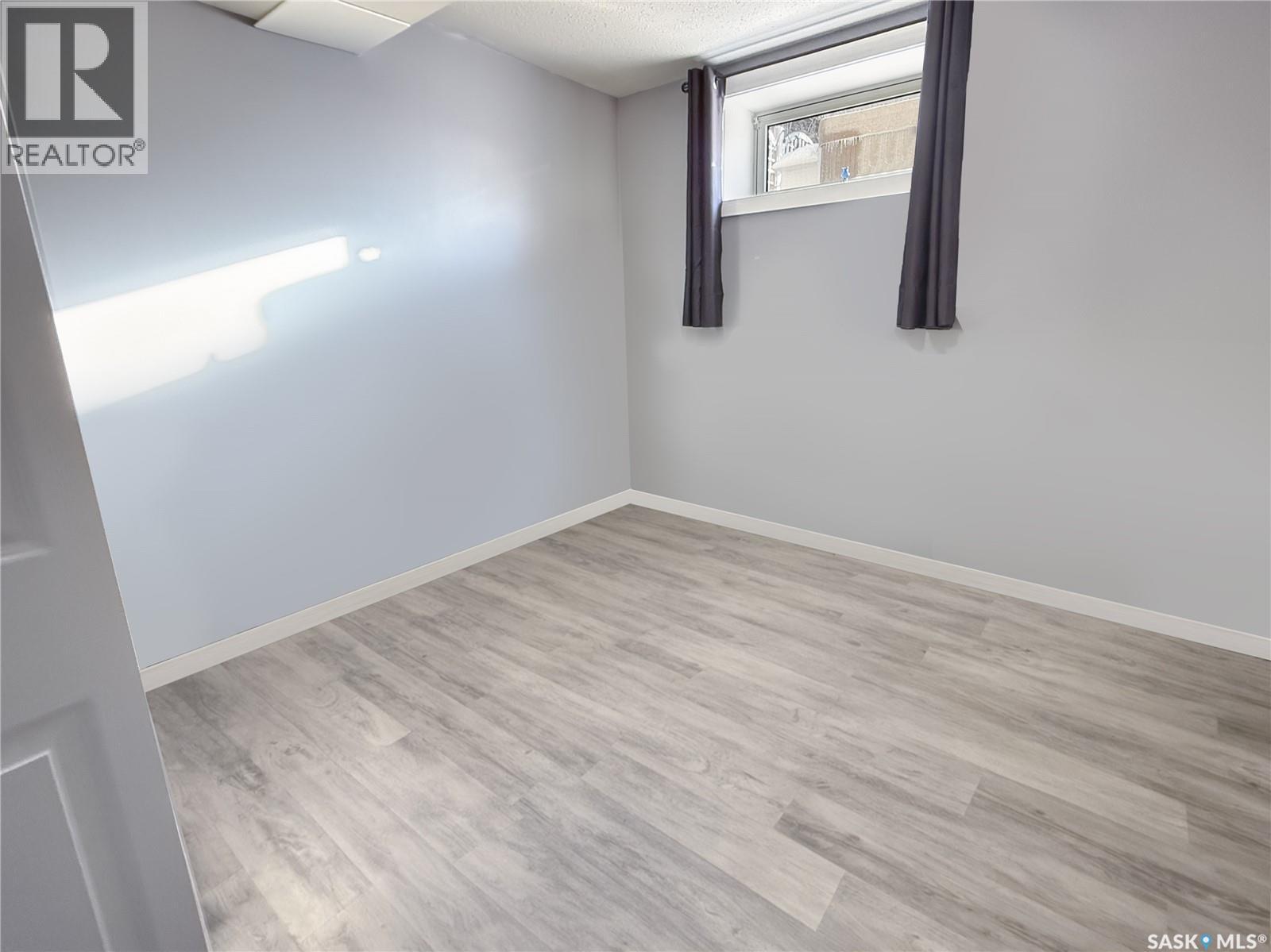 1110 Bothwell Drive, Swift Current, Saskatchewan  S9H 1Z9 - Photo 19 - SK027525