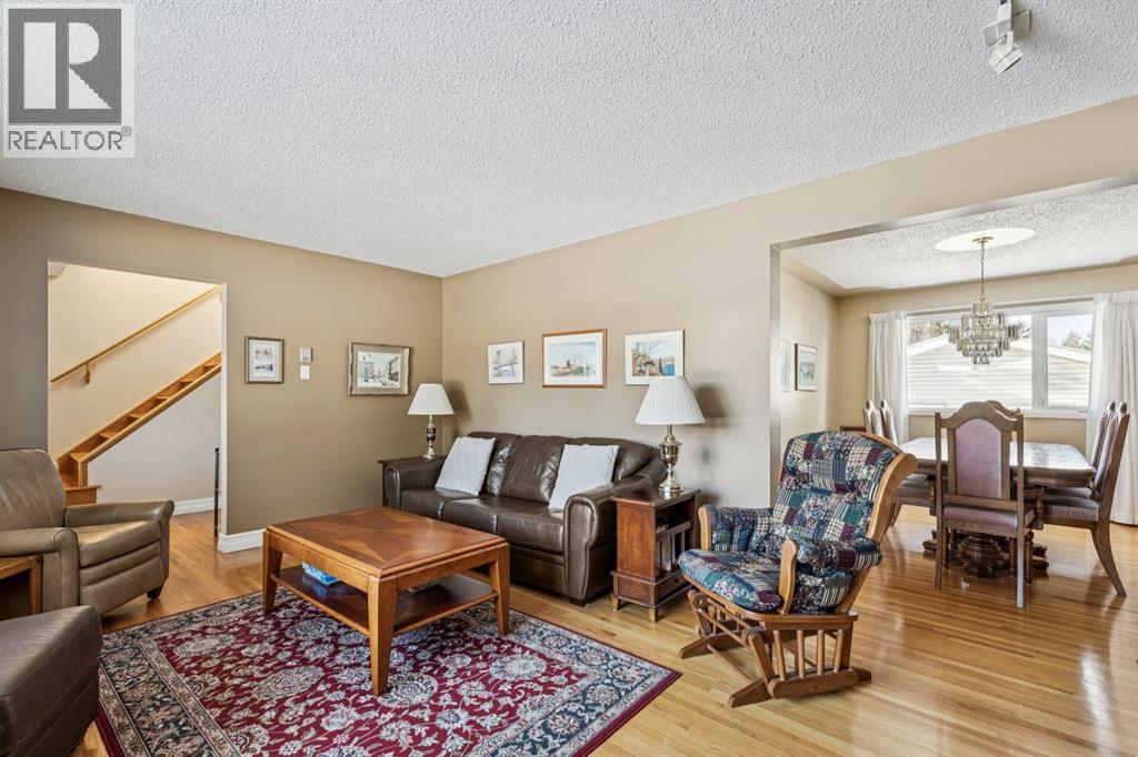 3347 Upton Place Nw, Calgary, Alberta  T2N 4G9 - Photo 9 - A2280088