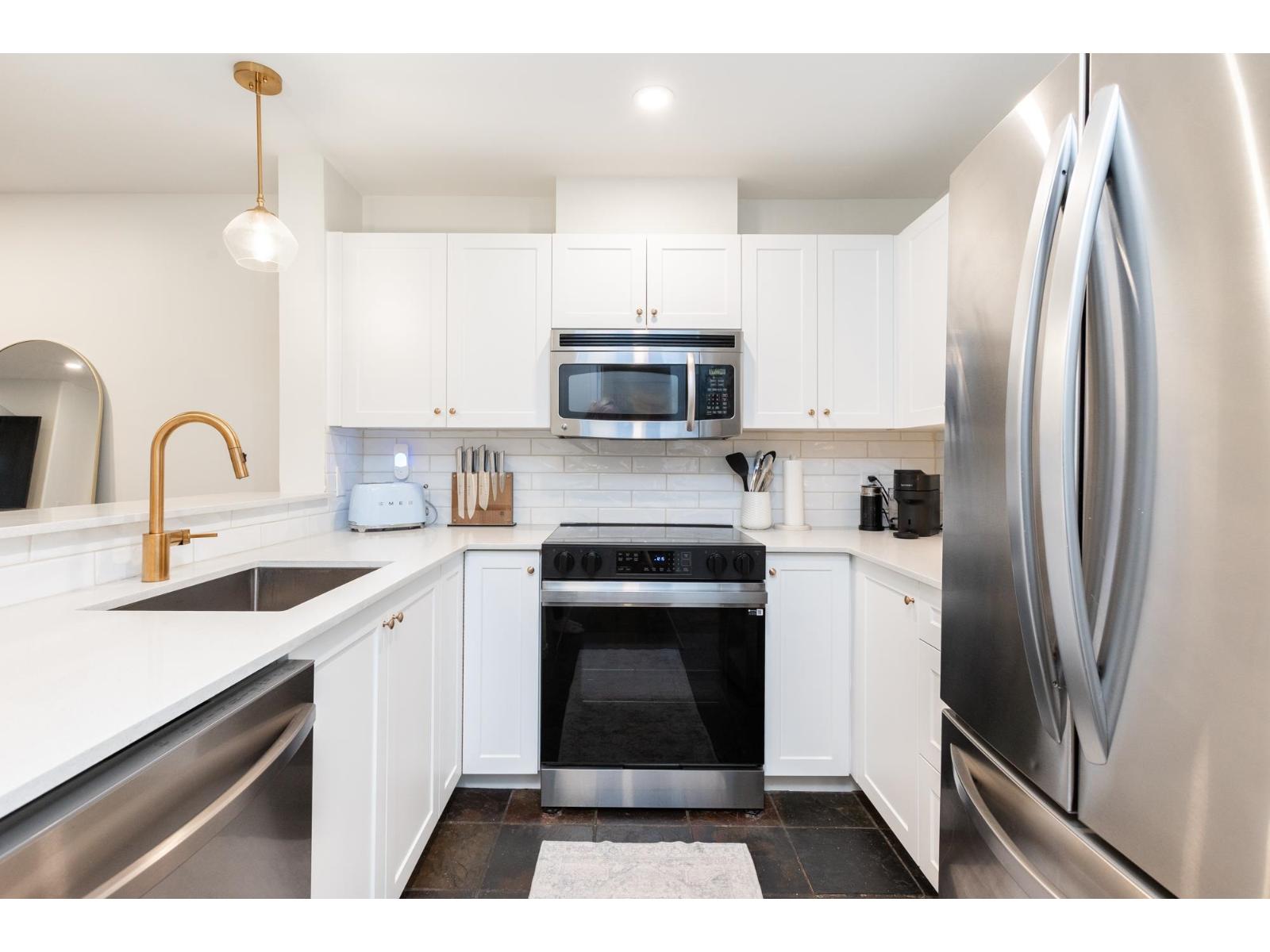 108 22022 49 AVENUE, Langley, British Columbia