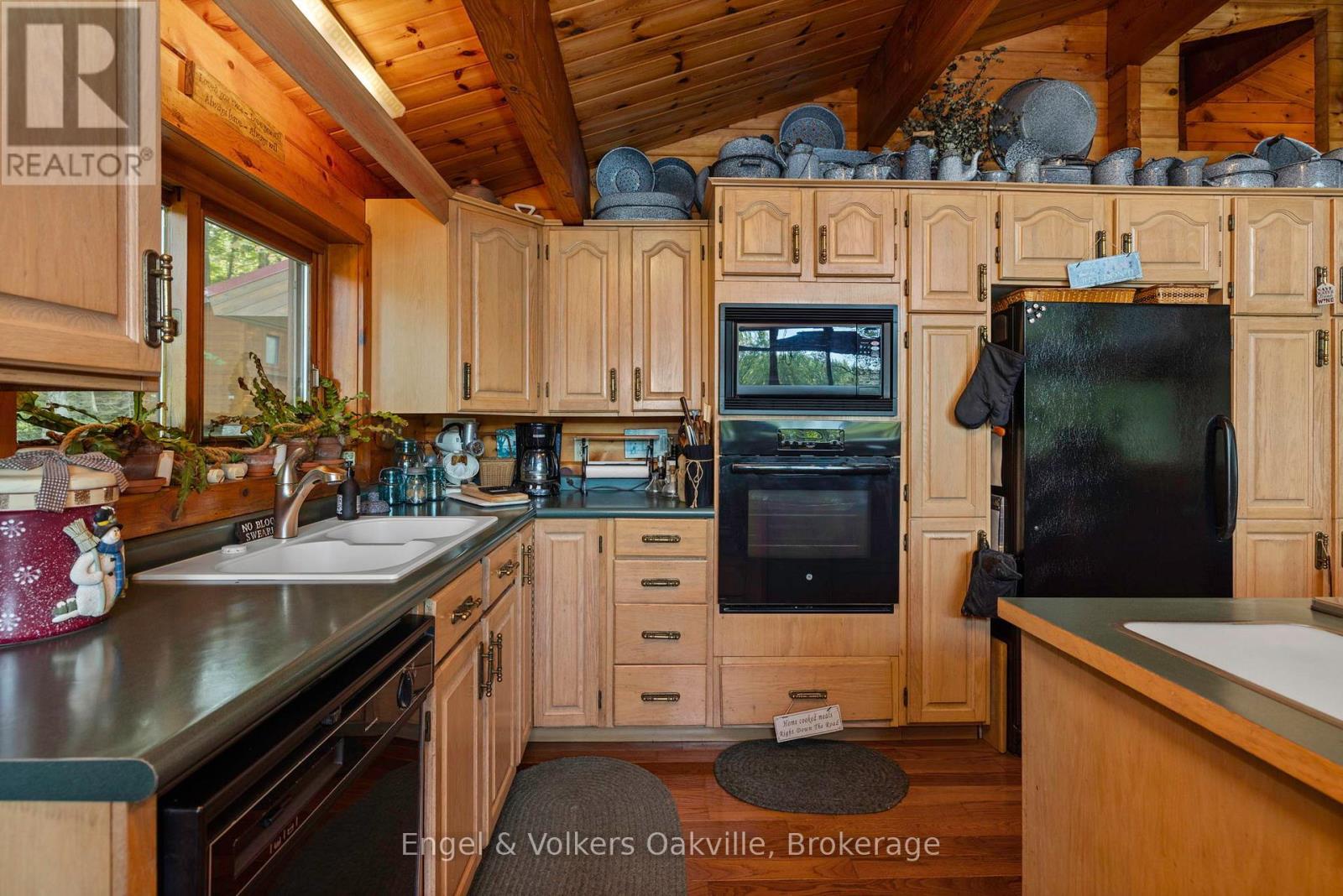 87 Dayeo Drive, Georgian Bay, Ontario  P0C 1H0 - Photo 17 - X12742162