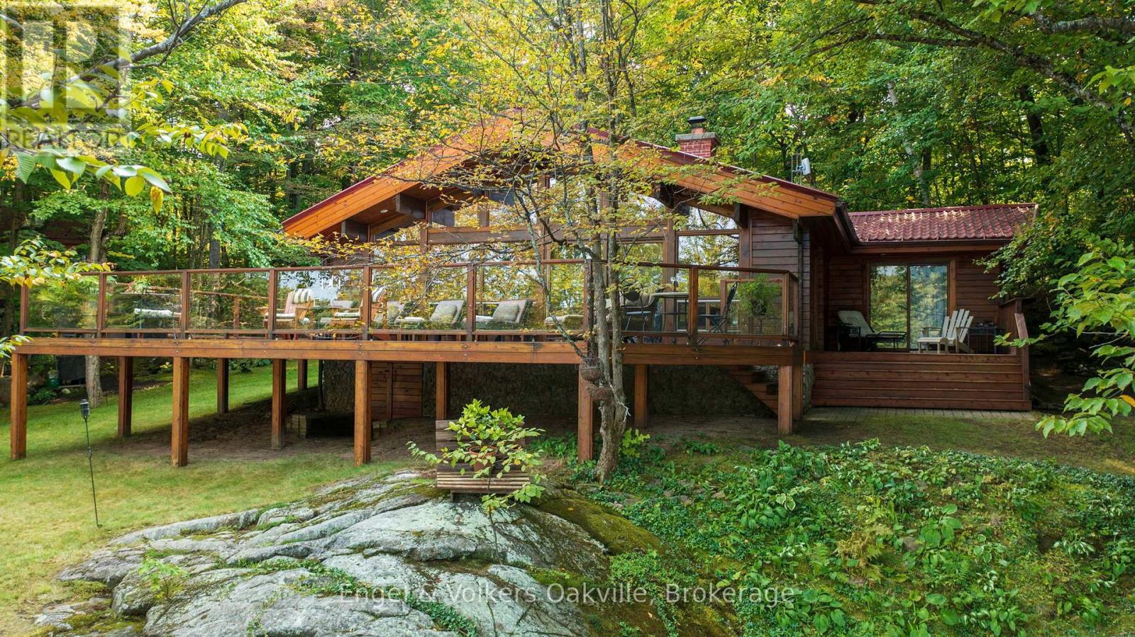 87 Dayeo Drive, Georgian Bay, Ontario  P0C 1H0 - Photo 2 - X12742162