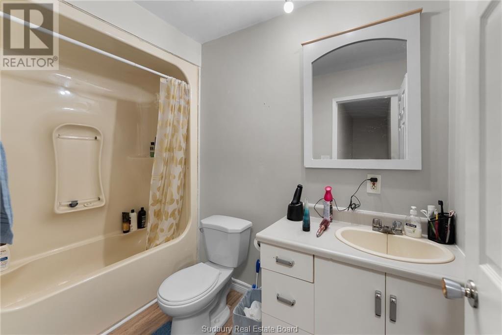 29 Laren Street, Wahnapitae, Ontario  P0M 3C0 - Photo 54 - 2125278