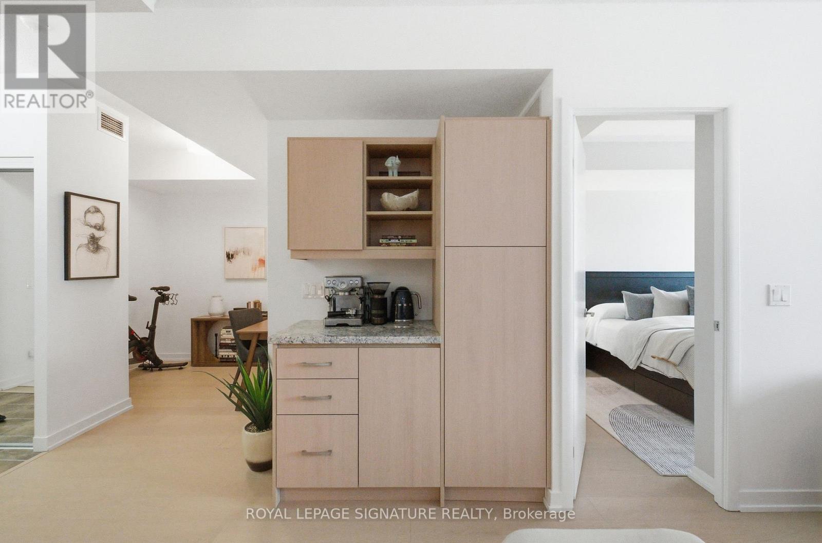 702 - 215 Fort York Boulevard, Toronto, Ontario  M5V 4A2 - Photo 11 - C12742062