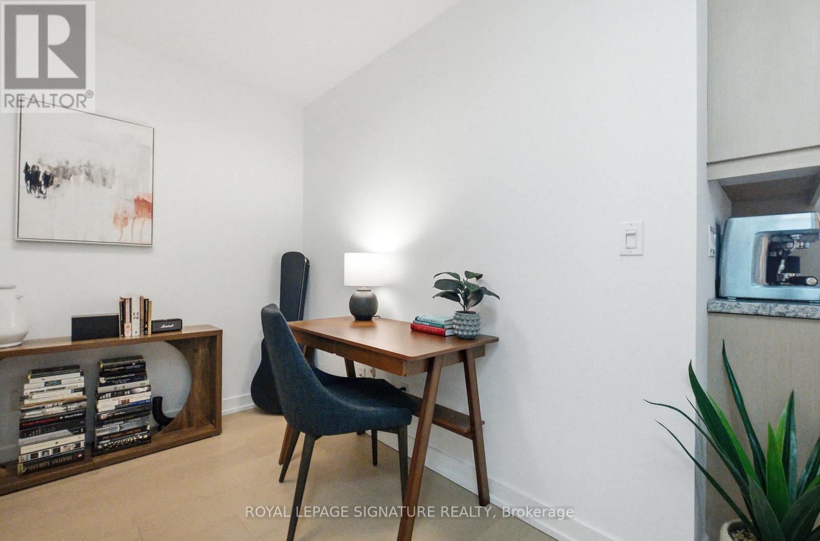 702 - 215 Fort York Boulevard, Toronto, Ontario  M5V 4A2 - Photo 23 - C12742062