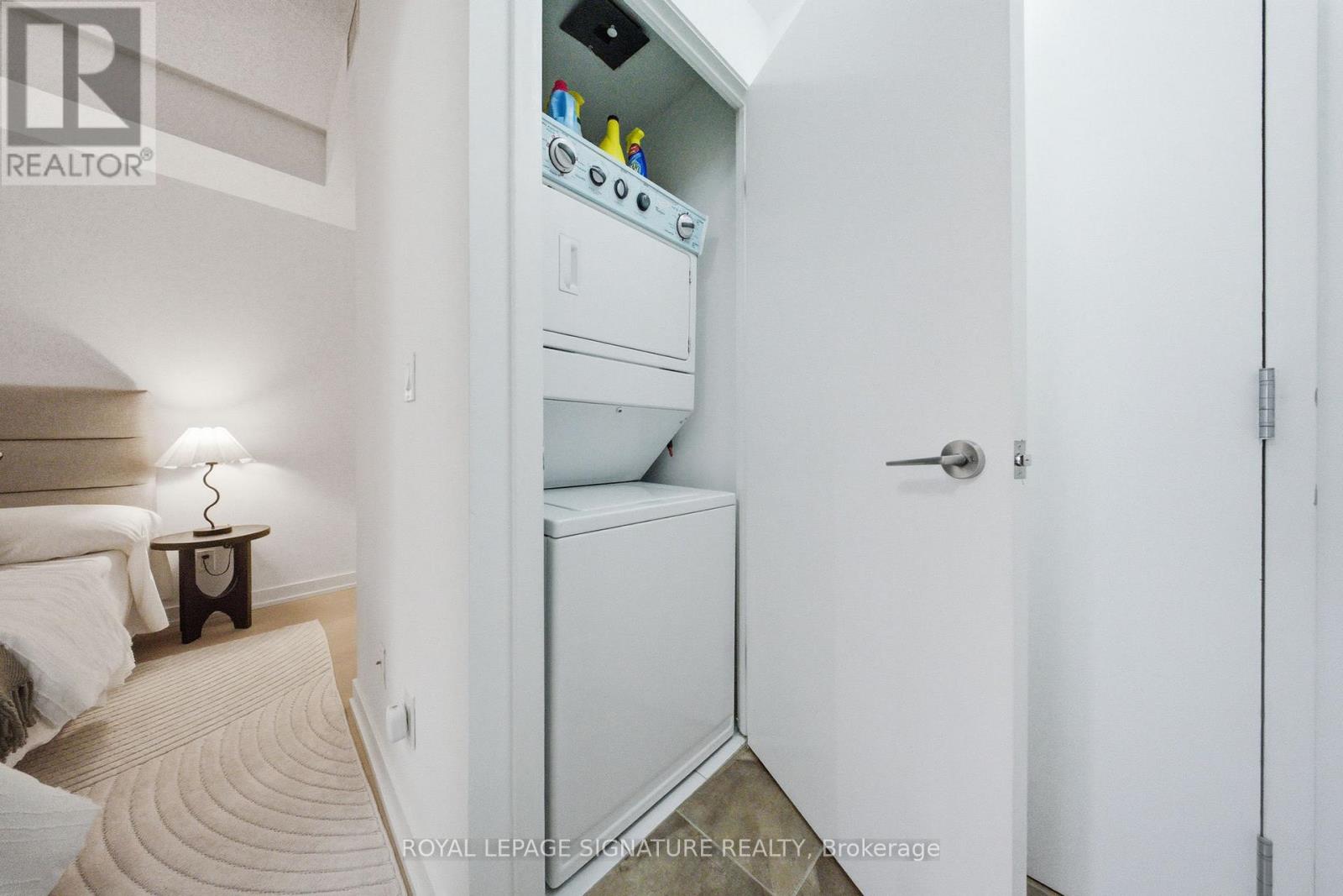 702 - 215 Fort York Boulevard, Toronto, Ontario  M5V 4A2 - Photo 25 - C12742062