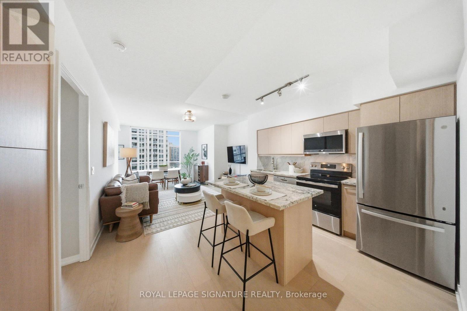 702 - 215 Fort York Boulevard, Toronto, Ontario  M5V 4A2 - Photo 5 - C12742062