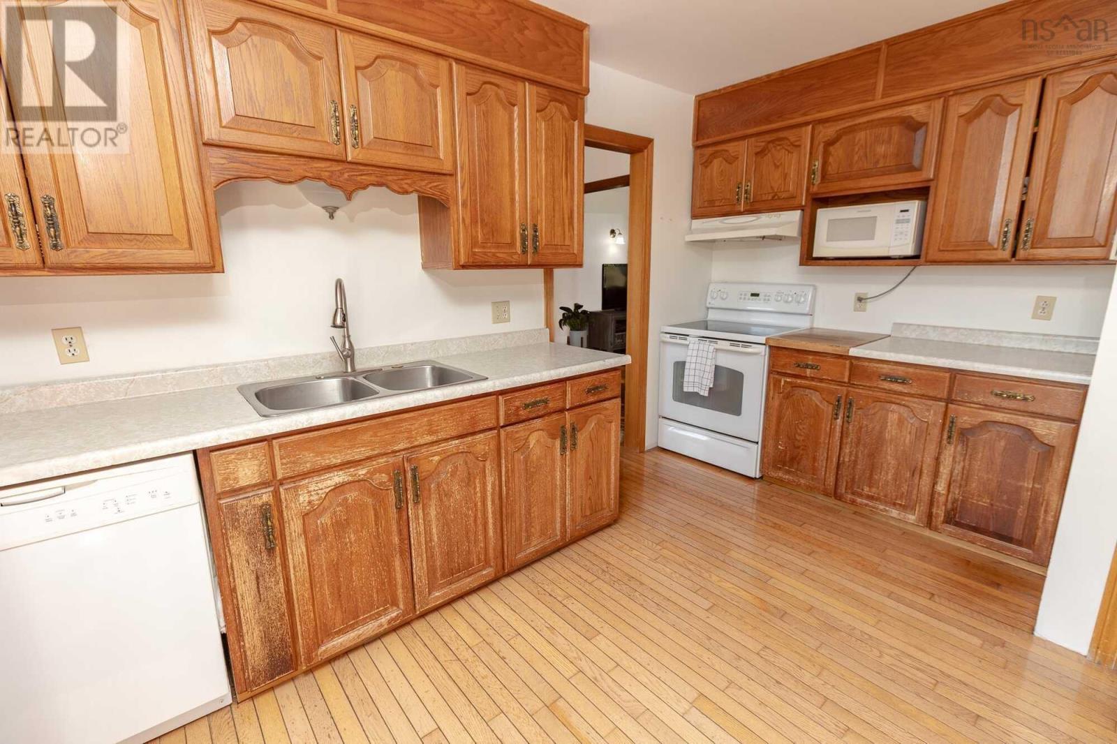 5691 Ns Trunk 3, Jordan Falls, Nova Scotia  B0T 1J0 - Photo 9 - 202601770