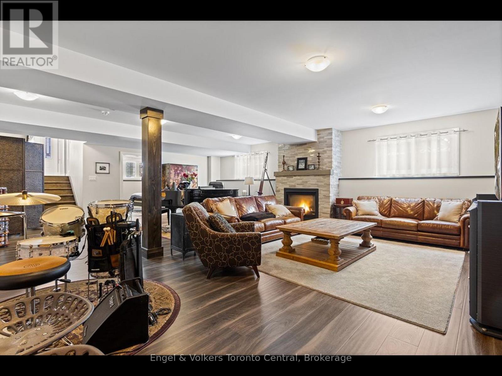 68 50th Street S, Wasaga Beach, Ontario L9Z 1X5 - Photo 29 - S12742198