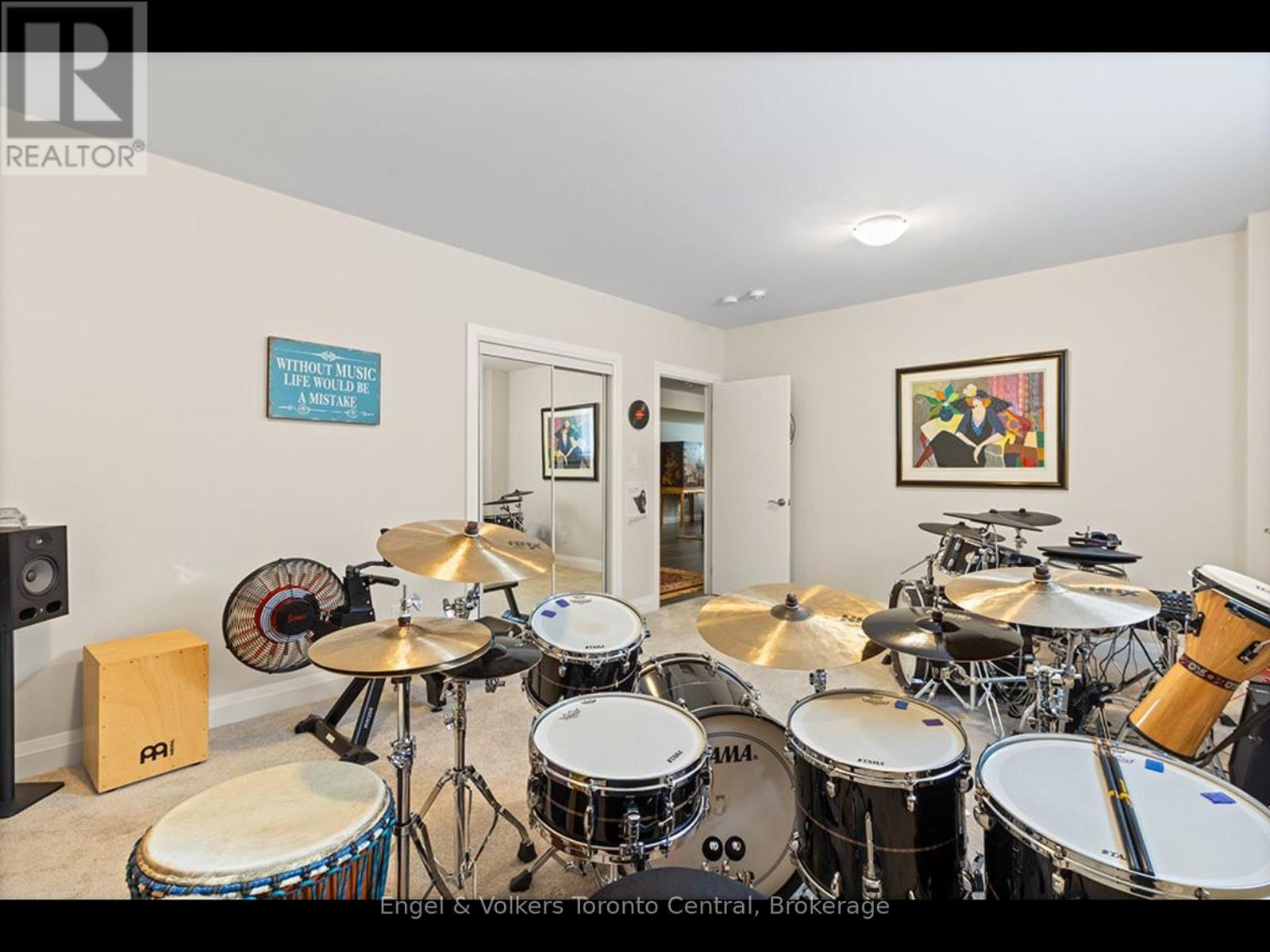 68 50th Street S, Wasaga Beach, Ontario L9Z 1X5 - Photo 34 - S12742198