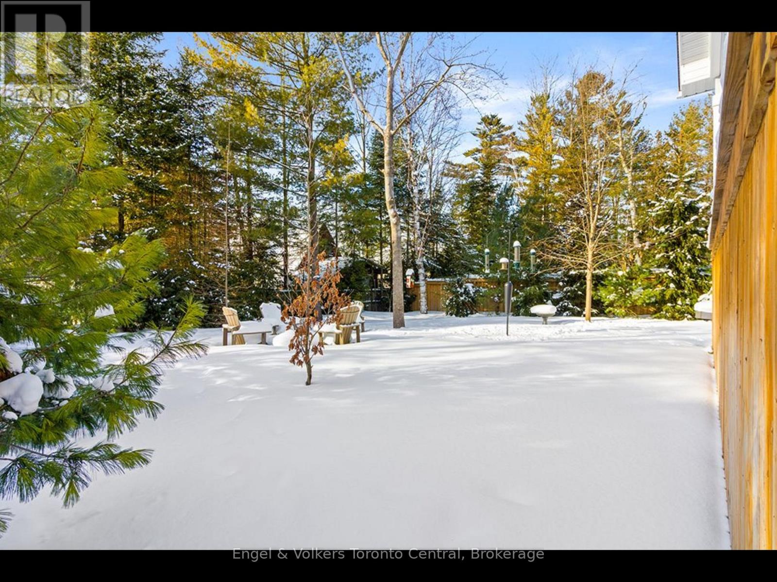 68 50th Street S, Wasaga Beach, Ontario L9Z 1X5 - Photo 45 - S12742198