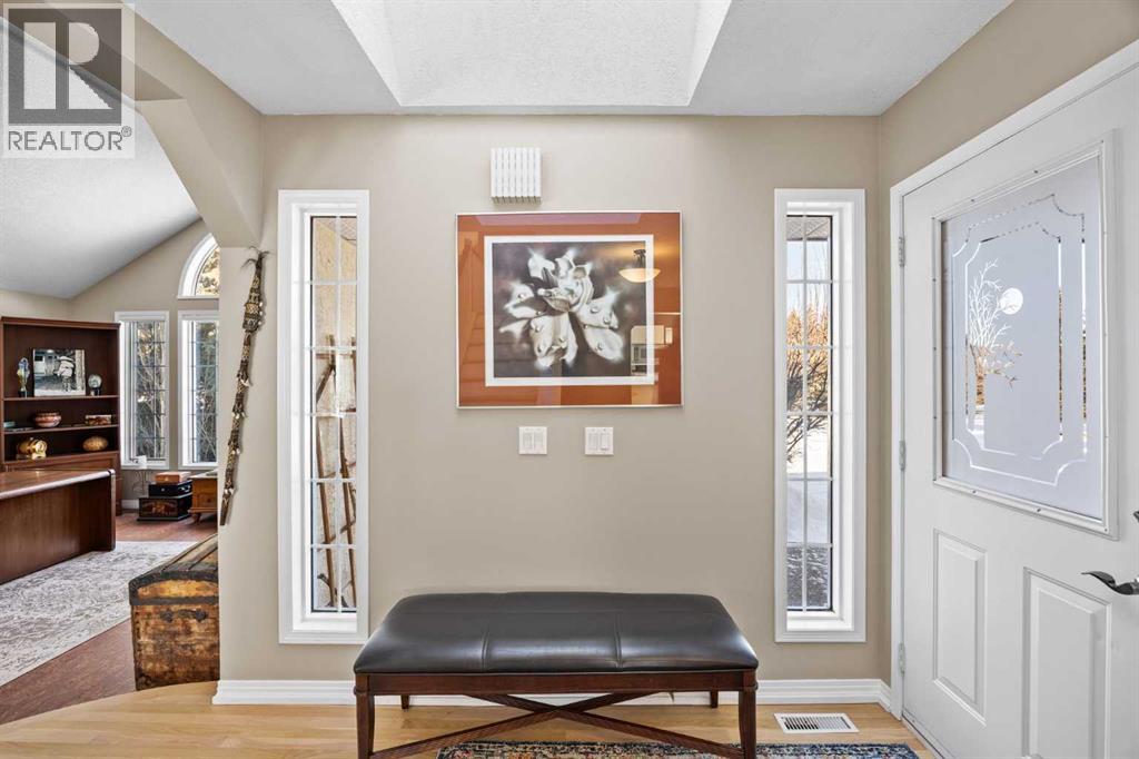 15 Blueridge Close, Rural Rocky View County, Alberta  T3L 2P4 - Photo 4 - A2282542