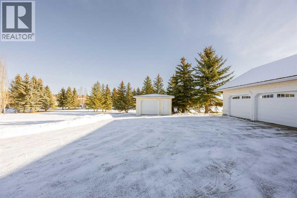 15 Blueridge Close, Rural Rocky View County, Alberta  T3L 2P4 - Photo 49 - A2282542