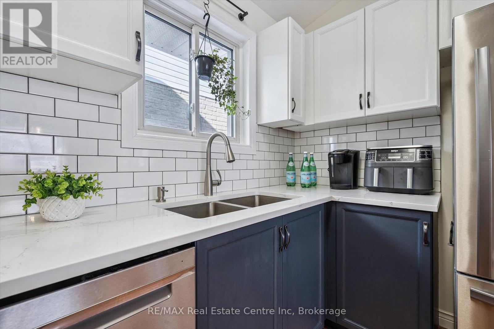 527 Mctavish Street, Centre Wellington, Ontario  N1M 3P9 - Photo 12 - X12742184