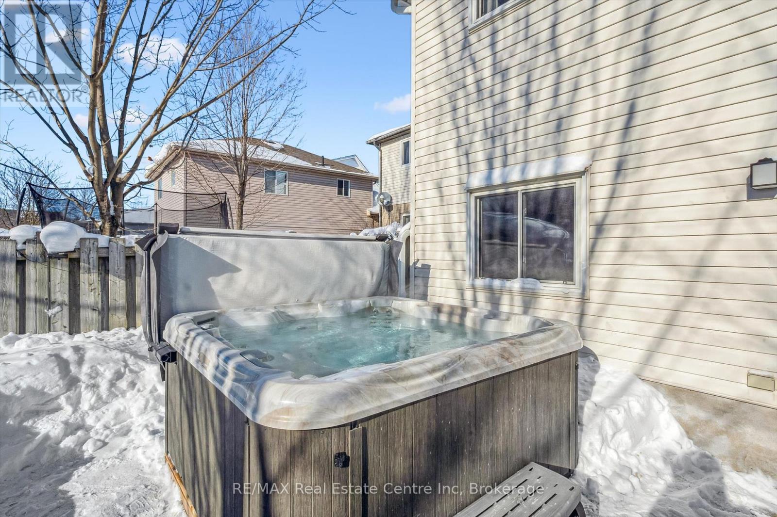 527 Mctavish Street, Centre Wellington, Ontario  N1M 3P9 - Photo 37 - X12742184