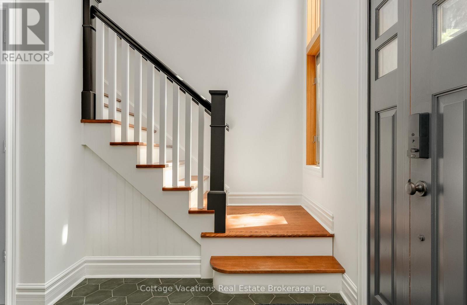 1016 Lawland Heights Road, Gravenhurst, Ontario  P1P 1R2 - Photo 19 - X12742224