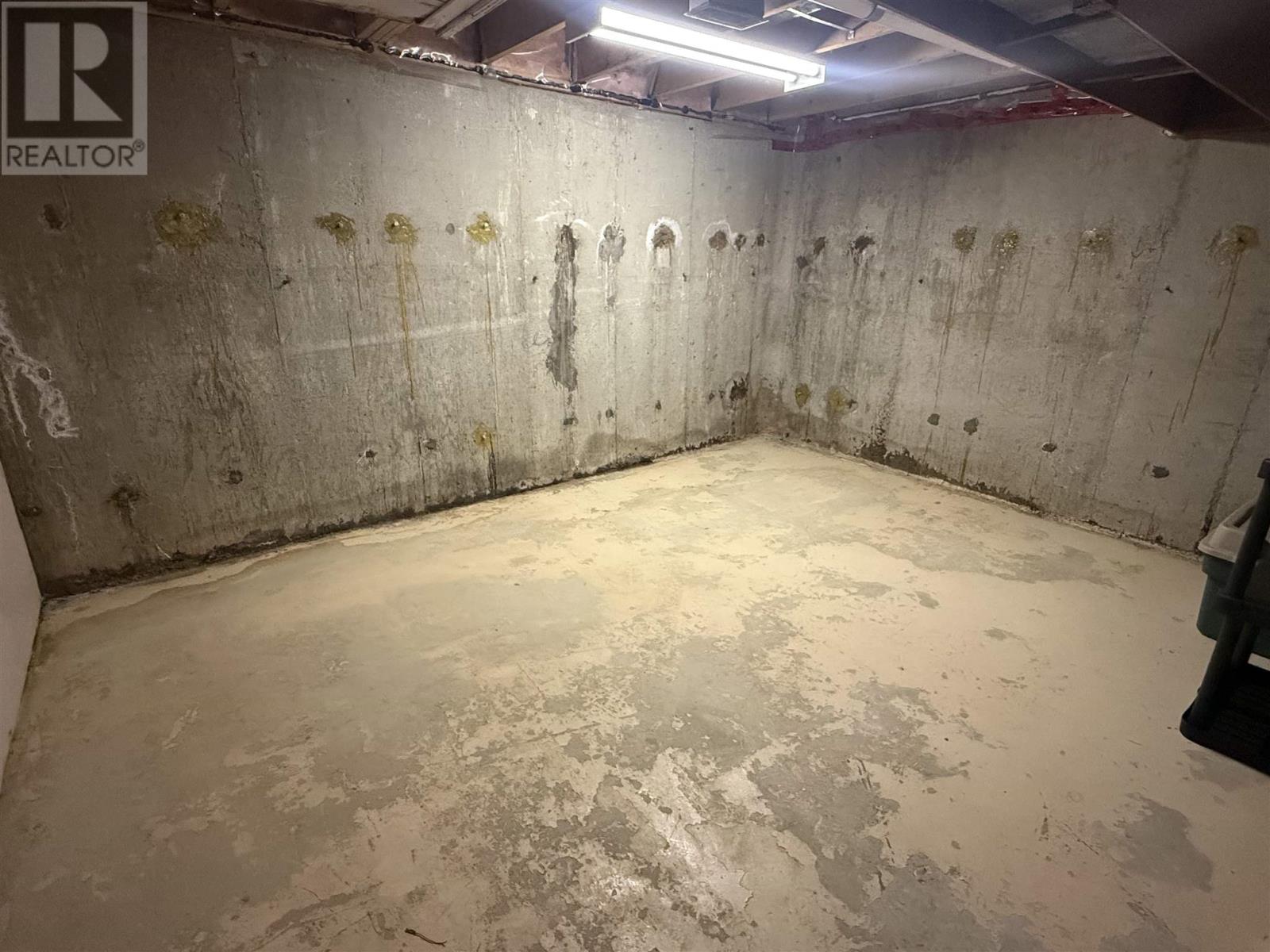 1 Balsam Pl, Elliot Lake, Ontario  P5A 2H4 - Photo 38 - SM253058