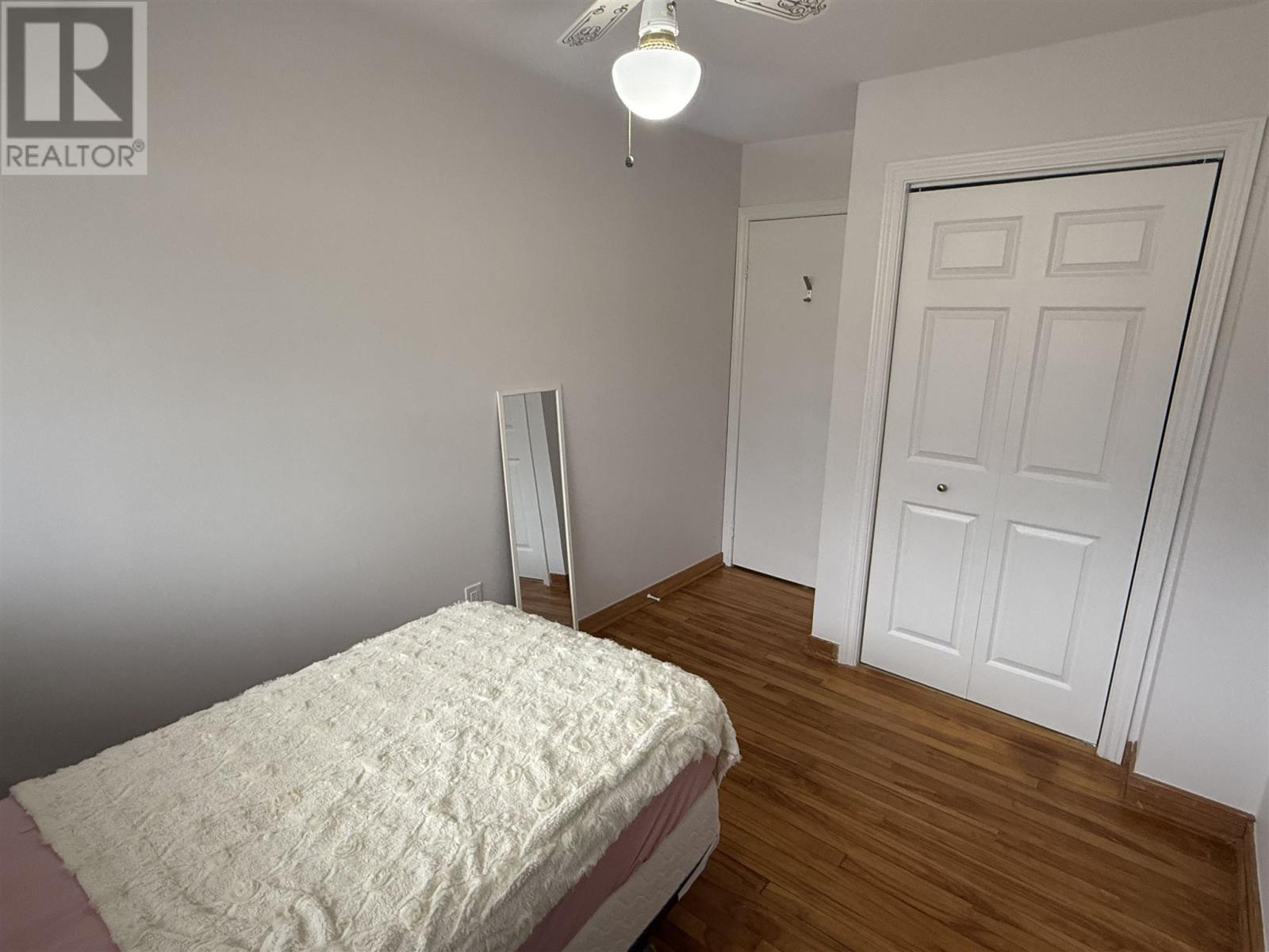 1 Balsam Pl, Elliot Lake, Ontario  P5A 2H4 - Photo 35 - SM253058