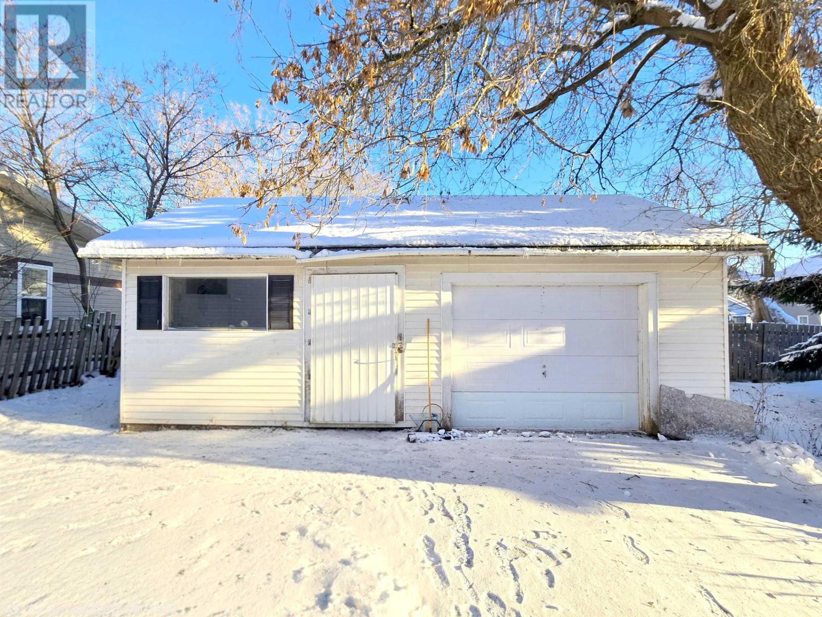 13 Belmont Street, Amherst, Nova Scotia  B4H 2E3 - Photo 2 - 202529174