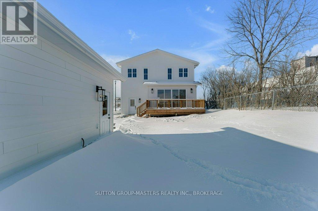 264 Old Kiln Crescent, Kingston (Kingston East (Incl Barret Crt)), Ontario  K7K 0L7 - Photo 3 - X12742216