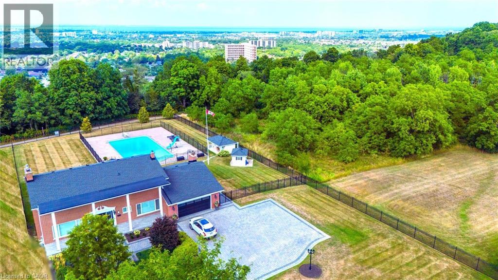 10 Azalea Court, Stoney Creek, Ontario  L8J 1K4 - Photo 2 - 40801820