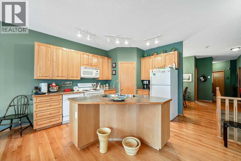 18 Prominence View Sw, Calgary, Alberta  T3H 3E8 - Photo 10 - A2281711