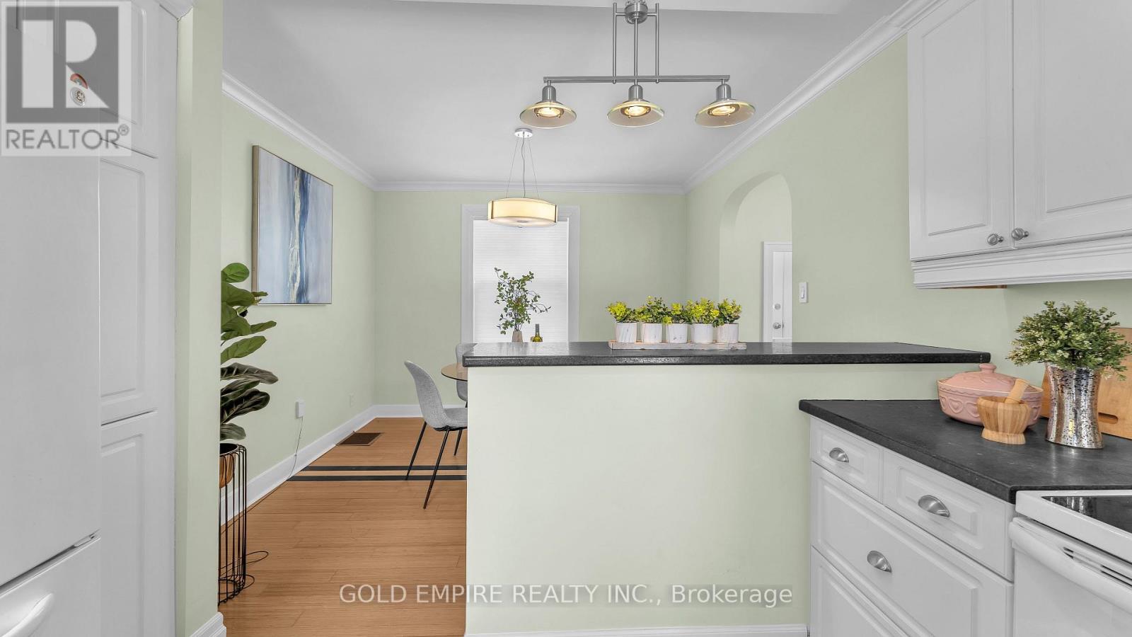 727 Whetter Avenue, London South, Ontario  N6C 2H1 - Photo 12 - X12742236