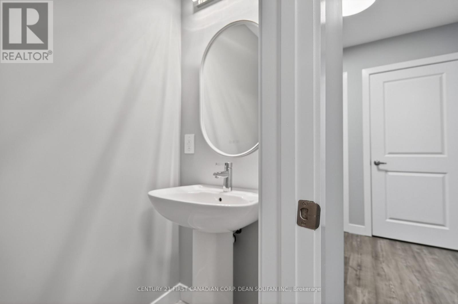 18 - 349 Southdale Road E, London South, Ontario  N6E 1A2 - Photo 10 - X12736758