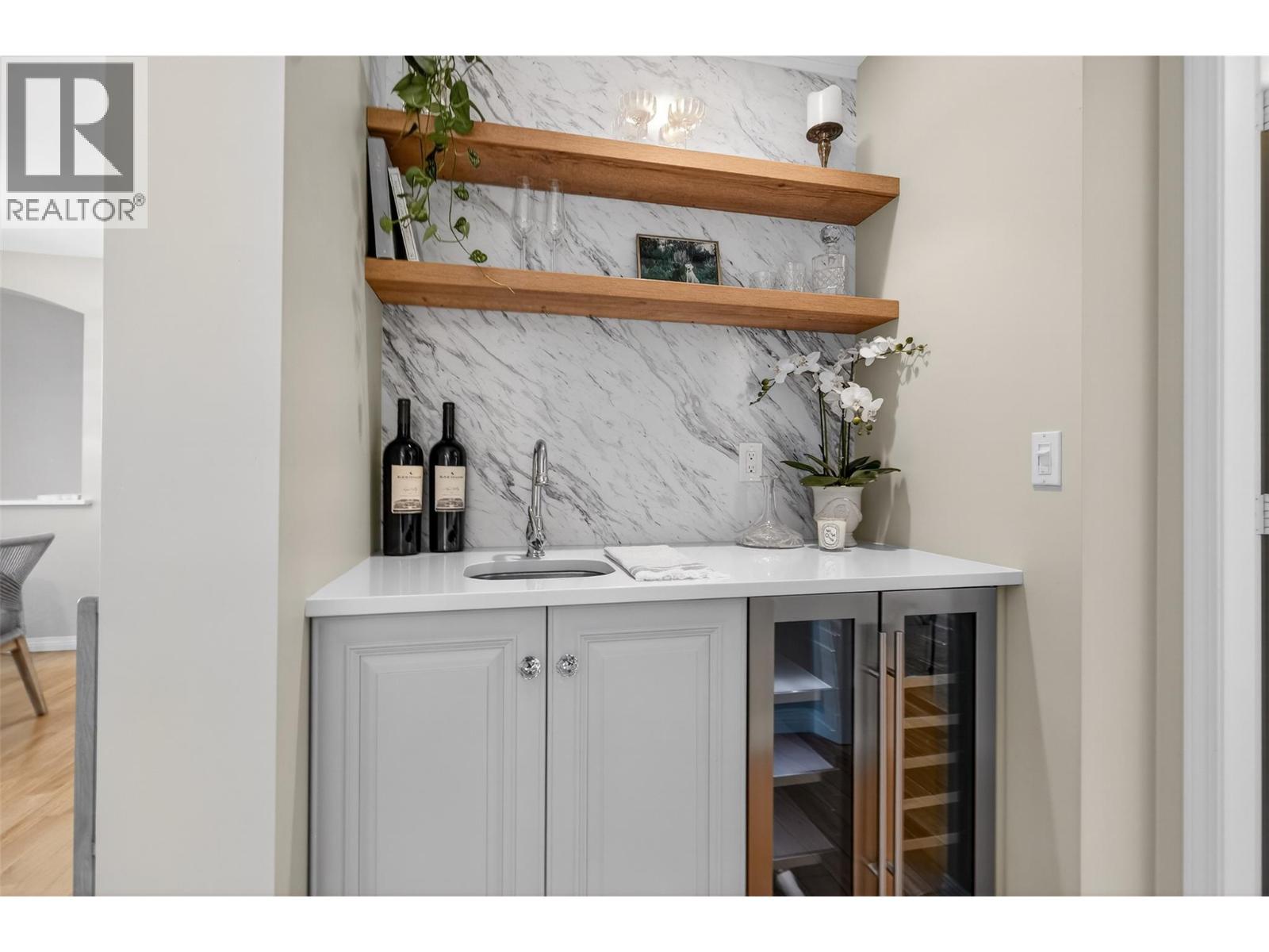 2314 Country Club Drive, Kelowna, British Columbia  V1V 2A6 - Photo 13 - 10372607