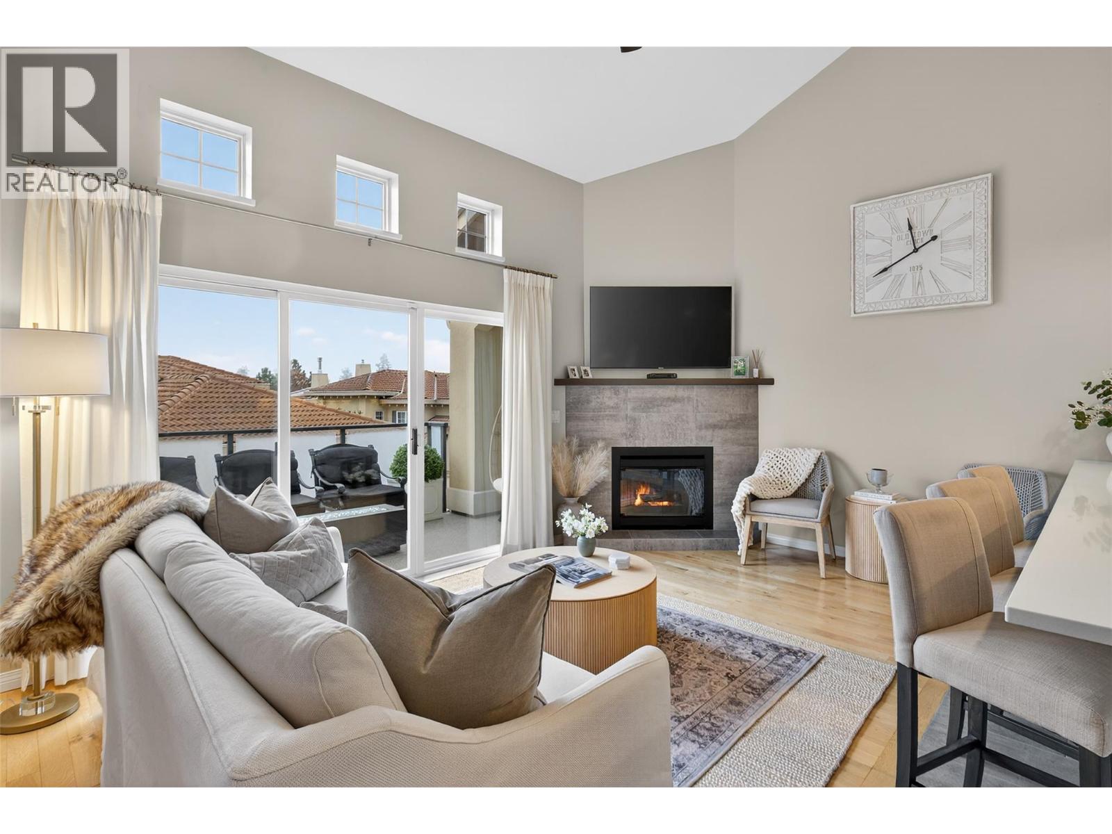 2314 Country Club Drive, Kelowna, British Columbia  V1V 2A6 - Photo 2 - 10372607