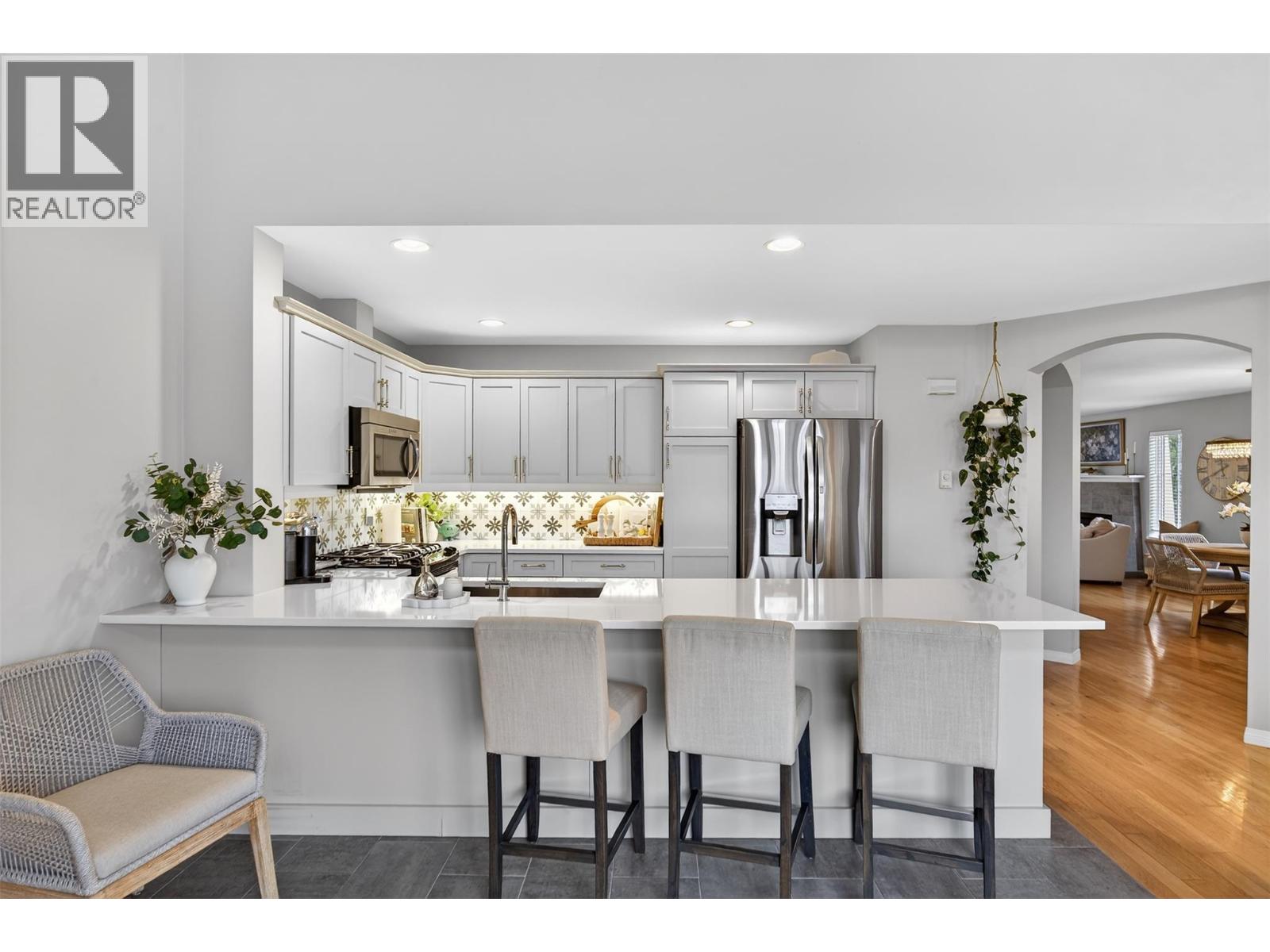 2314 Country Club Drive, Kelowna, British Columbia  V1V 2A6 - Photo 7 - 10372607