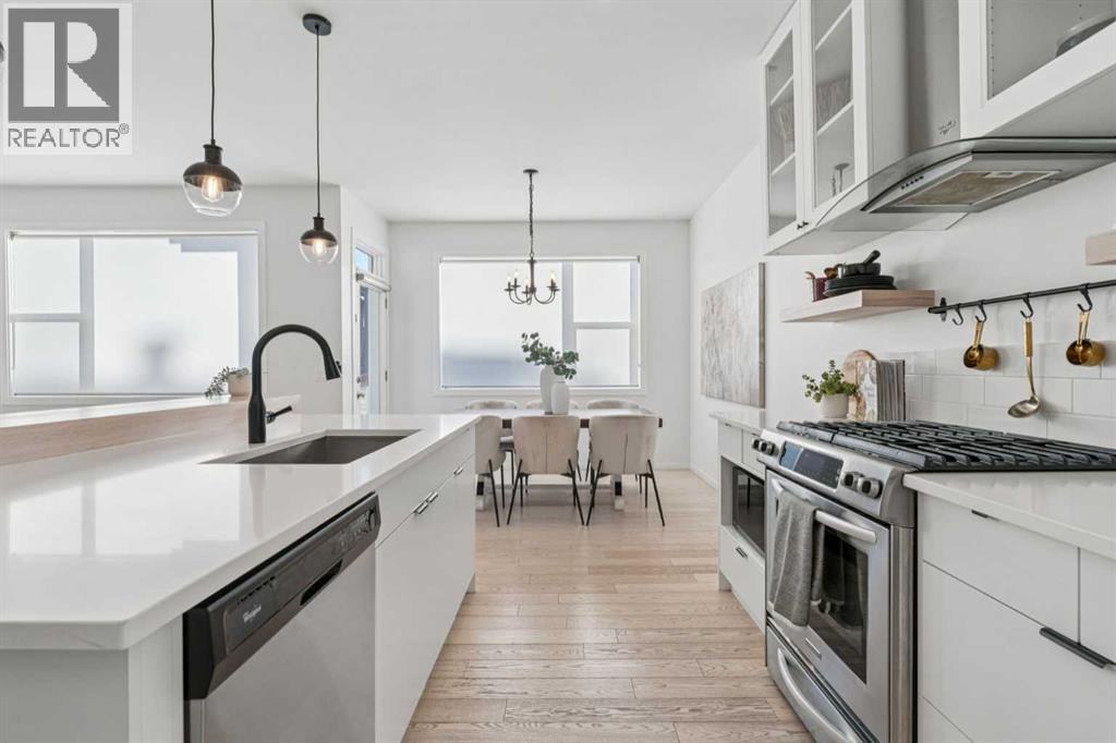 148 Sunrise View, Cochrane, Alberta  T4C 0H4 - Photo 3 - A2276606