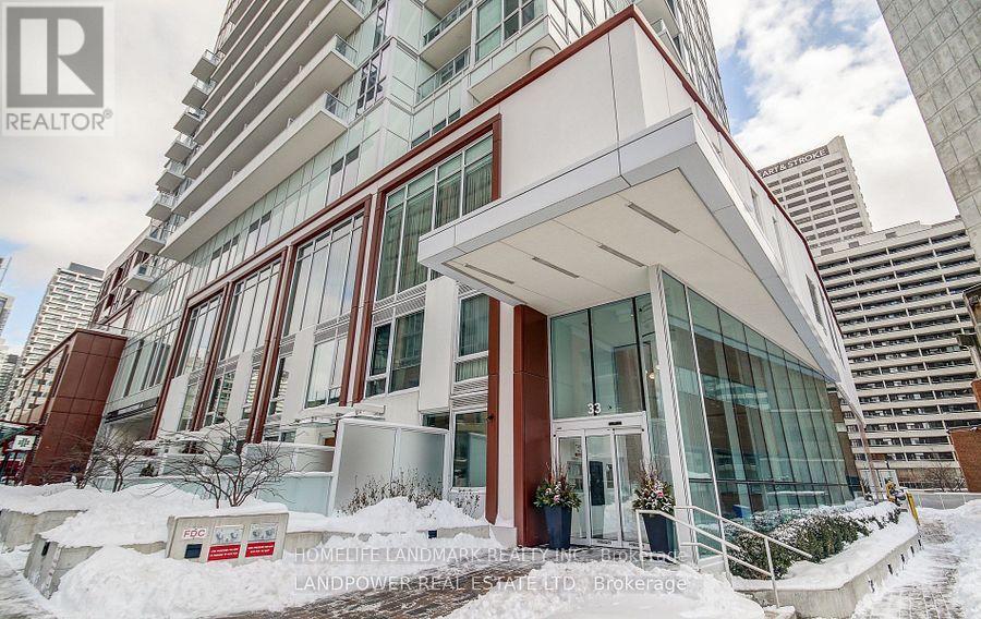 1412 - 33 HELENDALE AVENUE, Toronto, Ontario