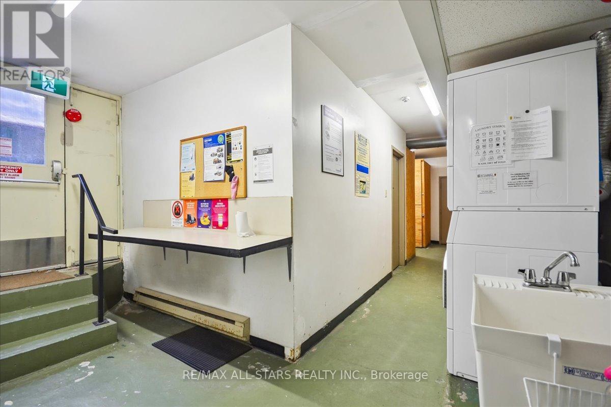 307 - 114 Vaughan Road, Toronto, Ontario  M6C 2M1 - Photo 31 - C12742202