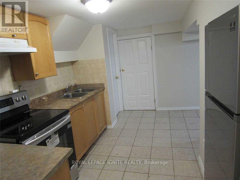 Bsmt - 984 Kennedy Road, Toronto, Ontario  M1P 2K4 - Photo 4 - E12742168