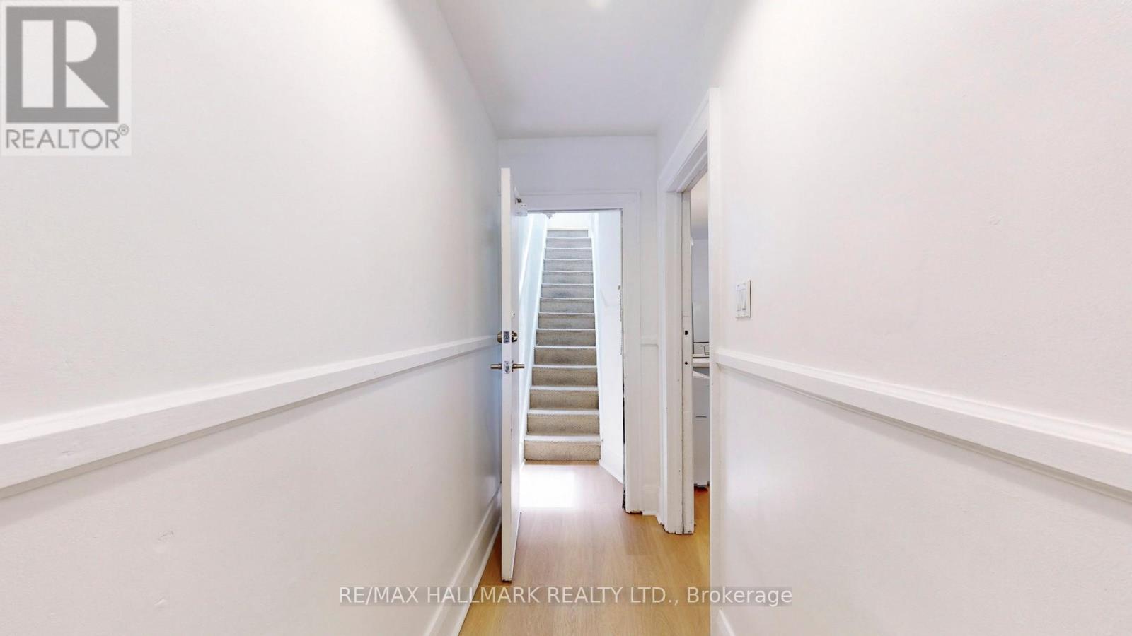 Upper - 215 Kingston Road, Toronto, Ontario  M4L 1T5 - Photo 16 - E12742172