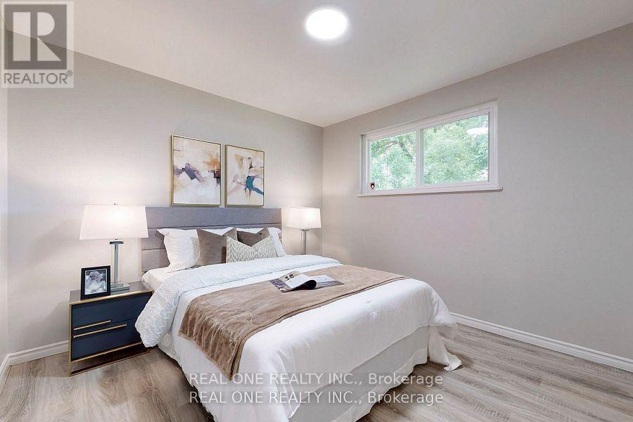 105 Aurora Heights Drive, Aurora, Ontario  L4G 2X1 - Photo 13 - N12742136