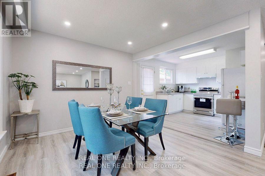 105 Aurora Heights Drive, Aurora, Ontario  L4G 2X1 - Photo 17 - N12742136