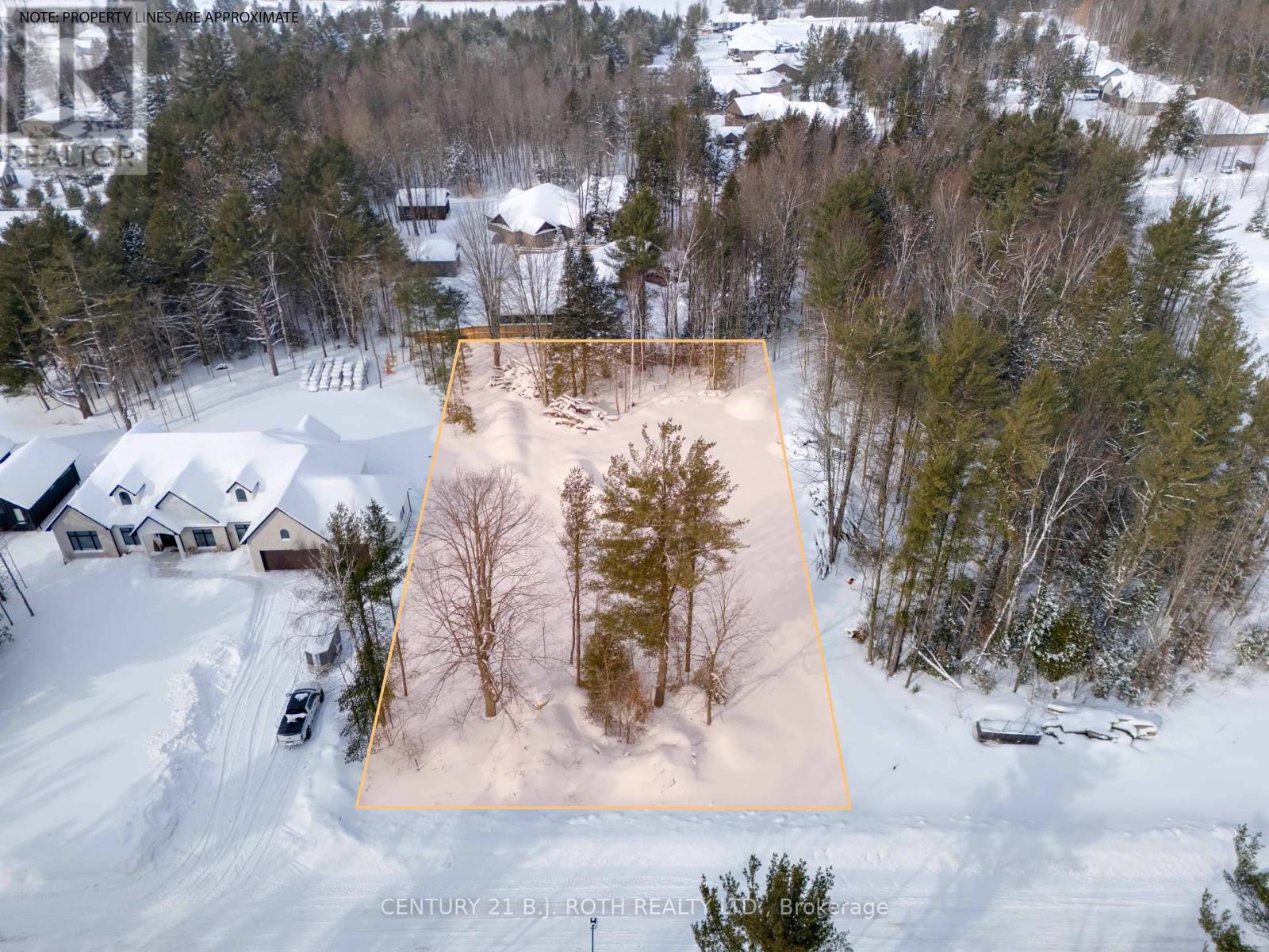 35 Marni Lane, Springwater, Ontario  L0L 2K0 - Photo 2 - S12742234