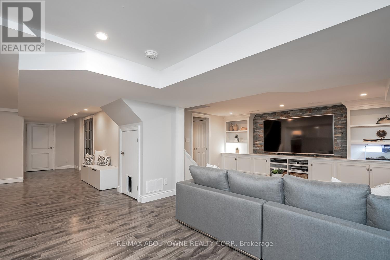 4226 Dunvegan Road, Burlington, Ontario  L7L 1P8 - Photo 29 - W12742128