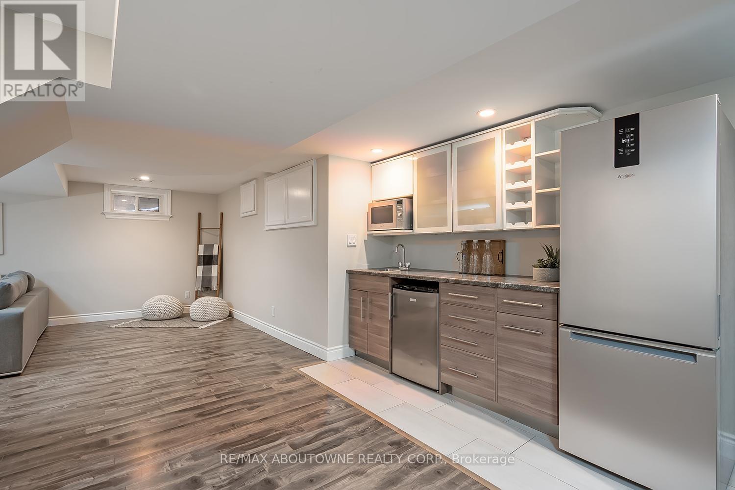 4226 Dunvegan Road, Burlington, Ontario  L7L 1P8 - Photo 31 - W12742128